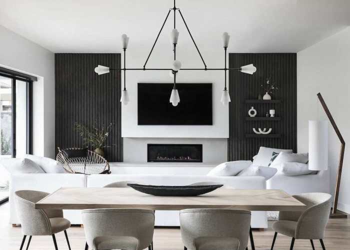 Black and white outdoor decor