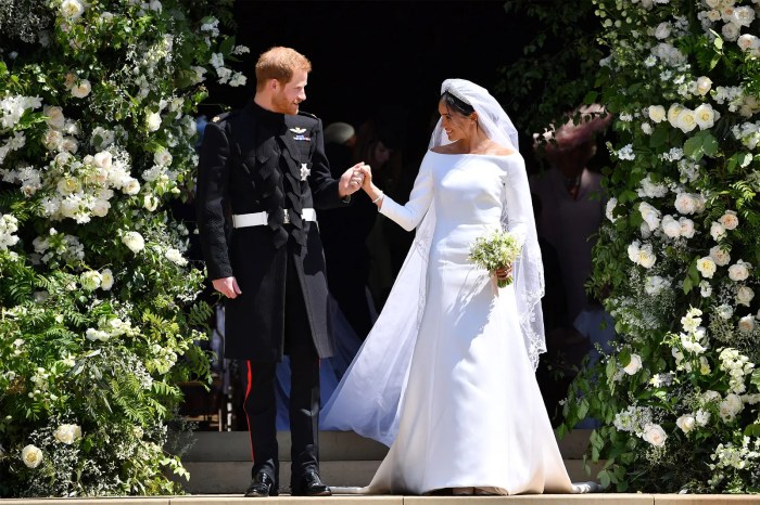 Royal wedding meghan markle wedding dress